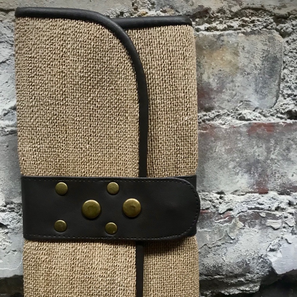 Vintage clutch